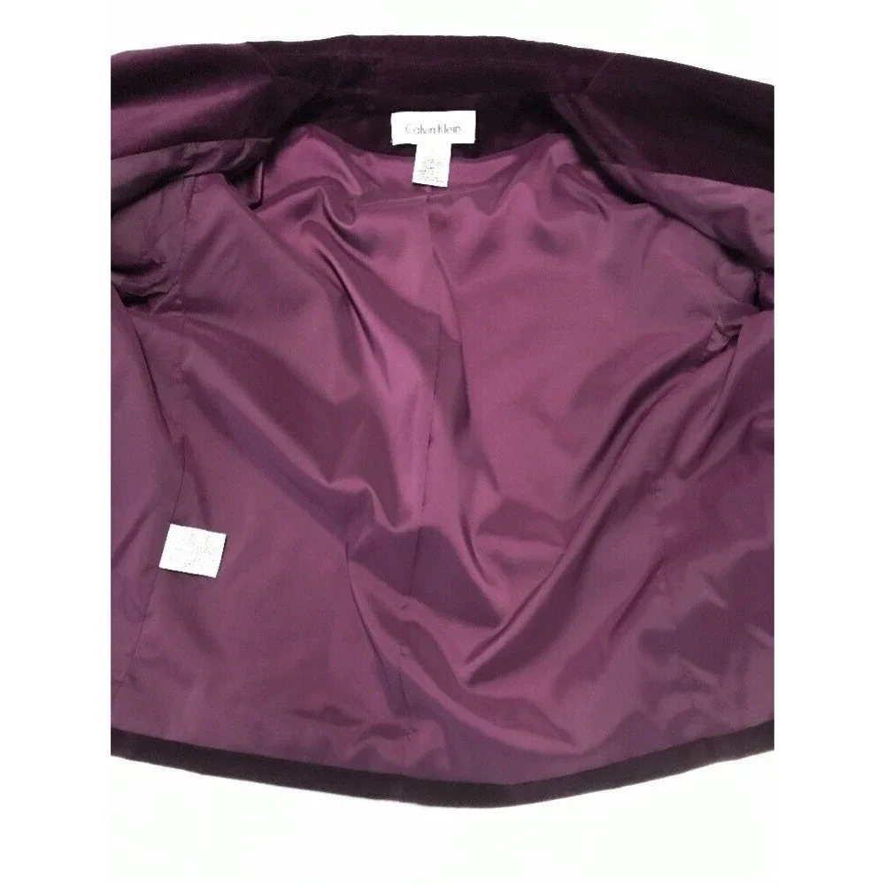 Calvin Klein Women's Cropped Blazer Plum 3 Hidden Button Lined Velour Size 2 - Picture 10 of 12